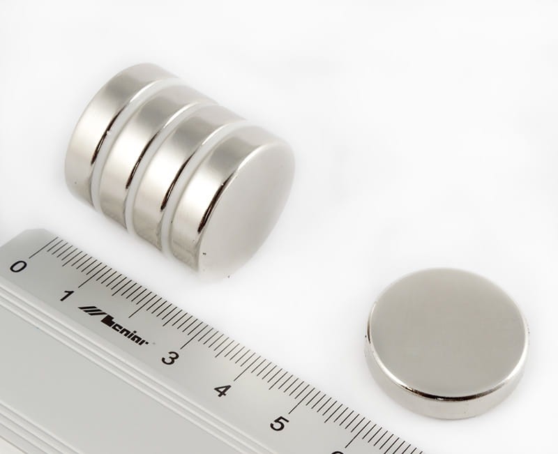 MW 25x6 N38 - magnes neodymowy